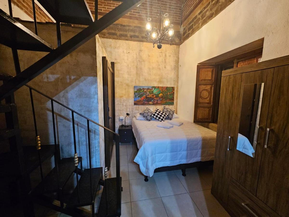 Hot Chipilin Hostel Antigua Exterior photo